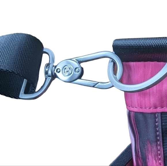 Lululemon festival bag in Pigment Wind Berry - Picture 8 of 11